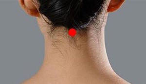 ماذا يحدث حين تضع مكعب ثلج على هذه النقطة في الرأس؟