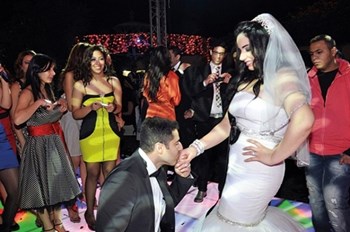 مروة نصر ليلة زفافها مروة نصر ليلة زفافها