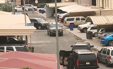 الأجهزة الأمنية لدى مداهمتها منزل شقيق الداعشي