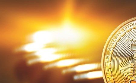 بالفيديو.. العالم في صدمة.. وكويتيون يحصدون الثروة من جنون «البيتكوين»