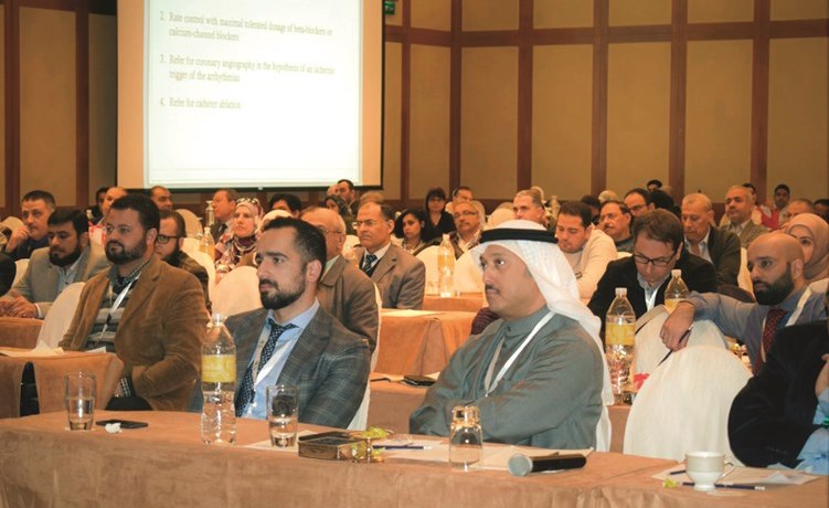 د. محمد الجارالله رئيس المؤتمر وبجانبه د.علي بوشهري