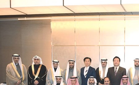 الغانم والوفد البرلماني مع لجنة الصداقة البرلمانية اليابانيةالكويتية