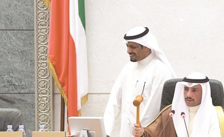 رئيس مجلس الأمة مرزوق الغانم وأمين السر عودة الرويعي وماجد المطيري