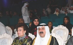 الشيخ ناصر صباح الأحمد والشيخ علي الجابر وفهد المعجل وماما أنيسة