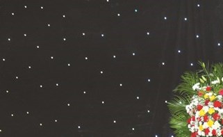 سمو ولي العهد الشيخ نواف الأحمد والشيخ مشعل الأحمد ومحمد الجبري والشيخ عبدالله الناصر والشيخ صباح الناصر ود.حمود فليطح والشيخ حمود المبارك وحسام الصالح