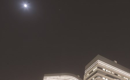 الأبراج الأربعة الرئيسية للمدينة الطبية تتضمن جميع التخصصات الطبية لخدمة أهل الكويت