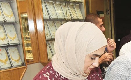 من جولات مفتشي التجارة على محلات المعادن الثمينة خلال يونيو الماضي