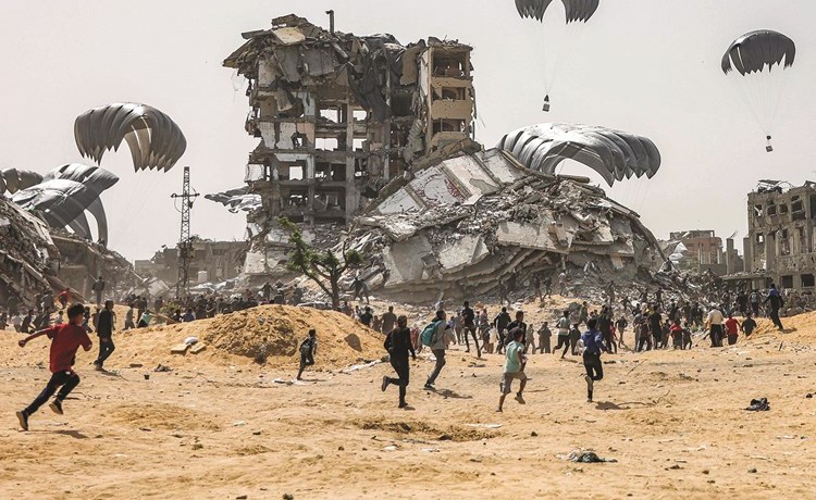 الحرب على غزة تنهي يومها الـ 200 وقطر تقيم دورها في الوساطة