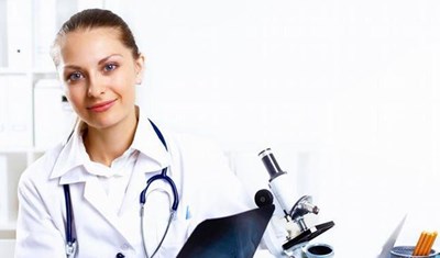 8- إذا ما كنت تعاني من تذبذب في ضغط الدم أو السكري وكنت فوق سن الستين، أو كان أحد أقاربك من الدرجة الأولى مصاباً بفشل كلوي، يجب عليك إجراء فحص سنوي للكليتين عند الطبيب. 