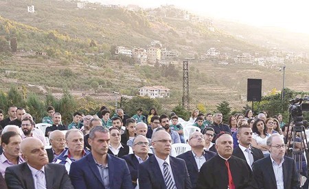 ï»¿Ø§ÙØ¨Ø·Ø±ÙØ±Ù Ø§ÙØ±Ø§Ø¹Ù Ø®ÙØ§Ù Ø²ÙØ§Ø±ØªÙ ÙÙ
Ø´ØªÙ Ø§ÙØ®Ø§Øµ Ø¨ÙØ¬ÙØ© Ø§ØµØ¯ÙØ§Ø¡ غابة Ø§ÙØ§Ø±Ø² ÙÙ Ù
ÙØ·ÙØ© بشر٠Ù
ØÙ
ÙØ¯ Ø§ÙØ·ÙÙ٠