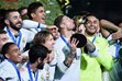  فرحة نجوم ريال مدريد بكأس مونديال الأندية