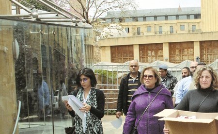 ï»¿ØªØØ±Ù رÙ
ز٠ساخر ÙØªØØ§Ù٠برÙÙ
ا٠ÙÙÙ Ø§ÙØ¨Ùد ÙØªÙØ²ÙØ¹ Ø´ÙØ§Ø¯Ø§Øª Ø´ÙØ± ÙØªÙØ¯ÙØ± ÙØ¬Ù
ÙØ¹ اÙÙÙØ§Ø¨ عÙÙ Ø§ÙØ¥Ùجازات Ø§ÙØªÙ ØÙÙÙÙØ§ Ù
٠تÙ
Ø¯ÙØ¯ ÙÙØ±Ø§Øº ÙÙØ´Ù ÙÙ Ø¥ÙØ±Ø§Ø± ÙØ§ÙÙÙ Ø§ÙØ§Ùتخابات(Ù
ØÙ
ÙØ¯ Ø§ÙØ·ÙÙÙ) 