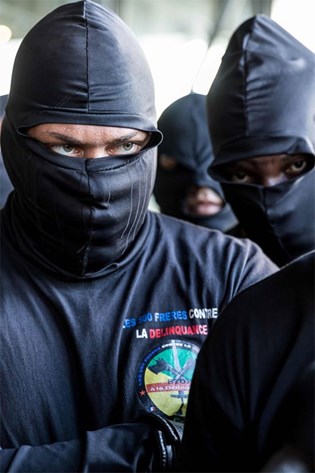  أحد المشاركين فى الإضراب العام بإقليم جيانا
