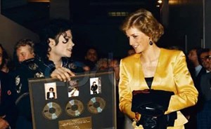 بالصور .. حارس مايكل جاكسون الشخصي يفجّر مفاجأة غير متوقعة عن علاقته بالأميرة ديانا 2 بالصور .. حارس مايكل جاكسون الشخصي يفجّر مفاجأة غير متوقعة عن علاقته بالأميرة ديانا