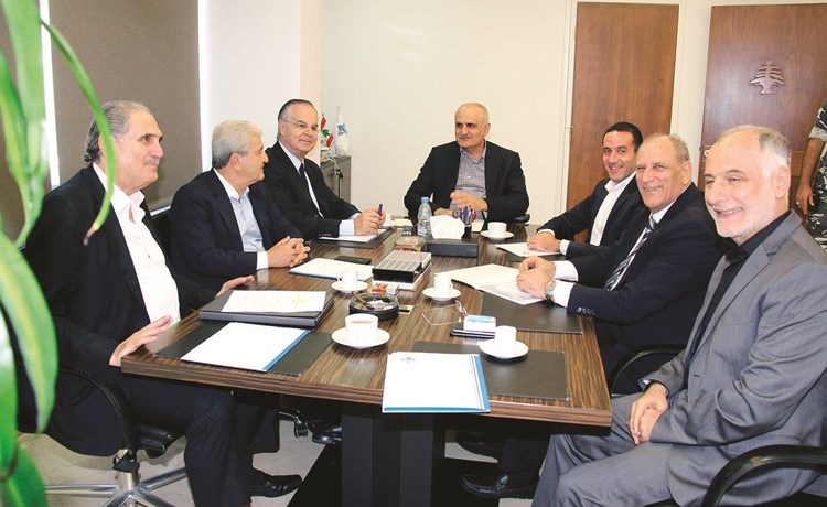 ï»¿ÙØ²ÙØ± Ø§ÙÙØ§Ù Ø¹ÙÙ Ø­Ø³Ù Ø®ÙÙÙ ÙØªØ±Ø¦Ø³Ø§ Ø§Ø¬ØªÙØ§Ø¹Ø§ ÙÙÙØ«ÙÙ Ø§ÙÙØªÙ ÙÙØªÙØ§ÙÙ Ø¹ÙÙ Ø§ÙØ®Ø·ÙØ§Øª Ø§ÙÙØ±ØªÙØ¨Ø© Ø¨Ø¹Ø¯ Ø§Ø¨Ø·Ø§Ù ÙØ§ÙÙÙ Ø§ÙØ¶Ø±Ø§Ø¦Ø¨	(ÙØ­ÙÙØ¯ Ø§ÙØ·ÙÙÙ)ï»¿