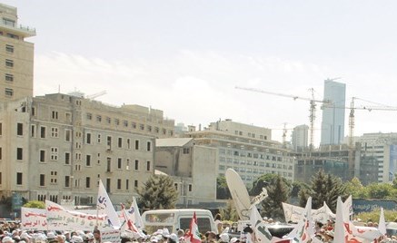 ï»¿Ø¬Ø§ÙØ¨ Ù
Ù Ø§ÙØ§Ø¹ØªØµØ§Ù
اÙÙ
Ø±ÙØ²Ù تزاÙ
ÙØ§ Ù
ع Ø§ÙØ¹Ùاد Ø¬ÙØ³Ø© Ø§ÙØÙÙÙ
Ø© ÙÙ Ø§ÙØ³Ø±Ø§Ùا Ø£Ù
س (Ù
ØÙ
ÙØ¯ Ø§ÙØ·ÙÙÙ)