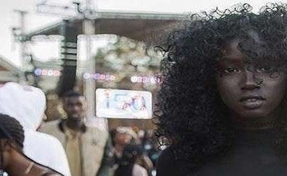 بالصورة .. طالبة من جنوب السودان تكتسح المشاهدات .. ووكالات الأزياء تتهافت عليها 2 شاهد.. صورة طالبة من جنوب السودان تكتسح المشاهدات .. ووكالات الأزياء تتهافت عليها