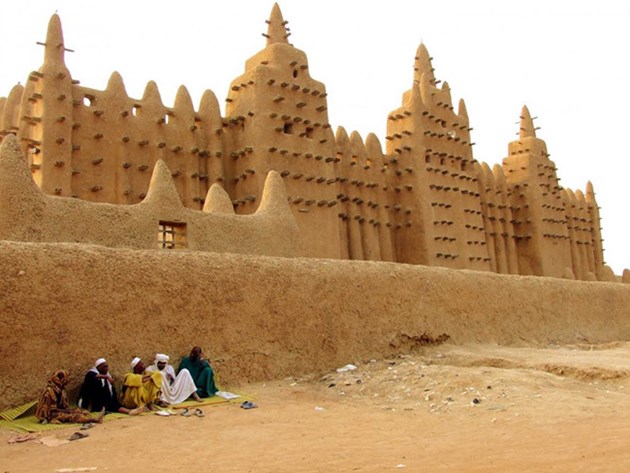  المسجد العظيم في مالي أكبر بناء من الطوب اللبن في العالم