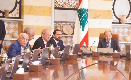 ï»¿Ø§ÙØ±Ø¦Ùس Ø§ÙØ¹Ù
اد Ù
ÙØ´Ø§Ù عÙÙ Ù
ترئسا Ø¬ÙØ³Ø© Ø§ÙØ§Ø®Ùرة ÙÙØÙÙÙ
Ø© ÙØ¨Ù ا٠تتØÙ٠إÙ٠تصرÙÙ Ø§ÙØ£Ø¹Ù
Ø§Ù Ø¨ØØ¶Ùر Ø§ÙØ±Ø¦Ùس سعد Ø§ÙØØ±ÙØ±Ù(Ù
ØÙ
ÙØ¯ Ø§ÙØ·ÙÙÙ)