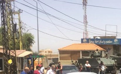 شبا٠Ù
ØØªØ¬ÙÙ ÙÙØ·Ø¹ÙÙ Ø§ÙØ·Ø±ÙÙ Ø§ÙØ¯ÙÙÙØ© Ø¹ÙØ¯ Ù
ÙØ±Ù Ø¨ÙØ¯Ø© Ø¨Ø±ÙØªØ§Ù- ÙÙ Ø¨Ø¹ÙØ¨ÙØ§ØØªØ¬Ø§Ø¬Ø§ عÙÙ Ø£ØØ¯Ø§Ø« Ø¨ÙØ¯Ø© Ø§ÙØÙ
ÙØ¯ÙØ© Ø£Ù
س Ø§ÙØ£ÙÙ (Ù
ØÙ
ÙØ¯ Ø§ÙØ·ÙÙÙ)