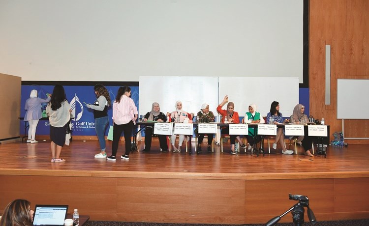 لجنة تصويت الطالبات