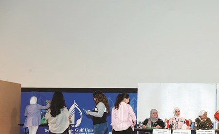 لجنة تصويت الطالبات