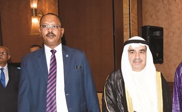 سفيرا السنغال عبد الأحد امباكي وجزر القمر العارف سيد حسن والزميل أحمد بهبهاني