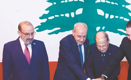 ï»¿Ø§ÙØ±Ø¤Ø³Ø§Ø¡ Ø§ÙØ¹Ù
اد Ù
ÙØ´Ø§Ù عÙÙ ÙÙØ¨ÙÙ Ø¨Ø±Ù ÙØ³Ø¹Ø¯ Ø§ÙØØ±ÙØ±Ù Ø®ÙØ§Ù Ø§ÙØ§ØØªÙØ§Ù Ø¨ÙØ¶Ø¹ اÙÙØµØ¨ Ø§ÙØªØ°Ùار٠ÙÙ
ÙØ§Ø³Ø¨Ø© Ø¹ÙØ¯ Ø§ÙØ§Ø³ØªÙÙØ§Ù-(Ù
ØÙ
ÙØ¯ Ø§ÙØ·ÙÙÙ) 