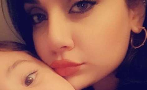 ابنة هيفاء وهبي تنشر لأول مرة صورة من زفافها .. وتصرف غريب يصدر منها يفاجئ الجمهور