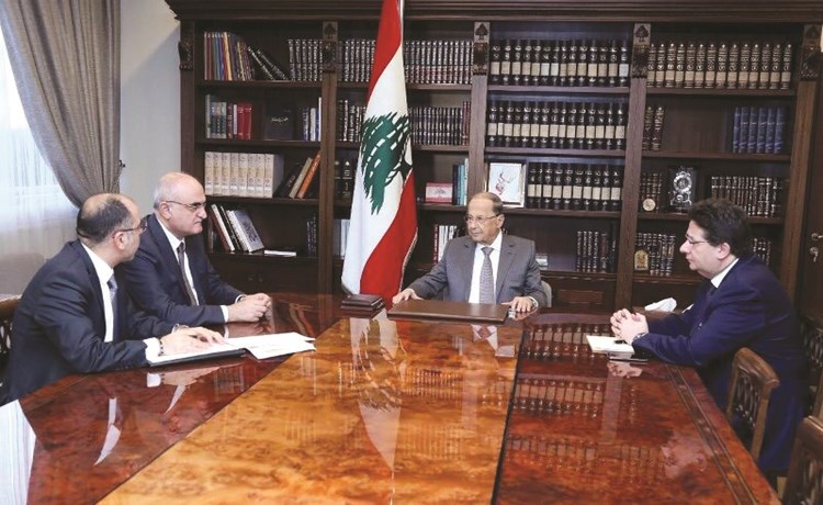 ï»¿Ø§ÙØ±Ø¦ÙØ³ Ø§ÙØ¹ÙØ§Ø¯ ÙÙØ´Ø§Ù Ø¹ÙÙ Ø®ÙØ§Ù Ø§Ø¬ØªÙØ§Ø¹ Ø¶Ù ÙØ²ÙØ± Ø§ÙÙØ§Ù Ø¹ÙÙ Ø­Ø³Ù Ø®ÙÙÙ ÙØ±Ø¦ÙØ³ ÙØ¬ÙØ© Ø§ÙÙØ§Ù ÙØ§ÙÙÙØ§Ø²ÙØ© Ø§ÙÙÙØ§Ø¨ÙØ© Ø§ÙÙØ§Ø¦Ø¨ Ø§Ø¨Ø±Ø§ÙÙÙ ÙÙØ¹Ø§Ù ÙÙ Ø­Ø¶ÙØ± Ø§ÙÙØ¯ÙØ± Ø§ÙØ¹Ø§Ù ÙØ±Ø¦Ø§Ø³Ø© Ø§ÙØ¬ÙÙÙØ±ÙØ©Ø§ÙØ·ÙØ§Ù Ø´ÙÙØ± 									(ÙØ­ÙÙØ¯ Ø§ÙØ·ÙÙÙ)ï»¿