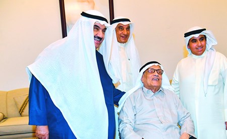 بالفيديو.. أمنيات بالعمر المديد للعجيري في عيد ميلاده الـ 99