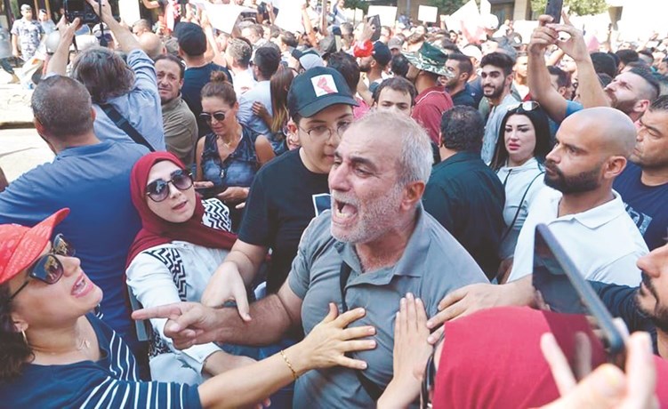 ï»¿ÙØ­ØªØ¬ÙÙ ÙÙ Ø§ÙØ­Ø±Ø§Ù Ø§ÙÙØ¯ÙÙ Ø¹ÙÙ ØªØ±Ø¯Ù Ø§ÙØ§ÙØ¶Ø§Ø¹ Ø§ÙØ§ÙØªØµØ§Ø¯ÙØ© Ø®ÙØ§Ù Ø§Ø¹ØªØµØ§ÙÙÙ ÙÙ ÙØ³Ø· Ø¨ÙØ±ÙØª	(ÙØ­ÙÙØ¯ Ø§ÙØ·ÙÙÙ)ï»¿