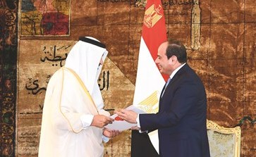 الرئيس عبدالفتاح السيسي يتسلم رسالة صاحب السمو من سمو الشيخ جابر المبارك