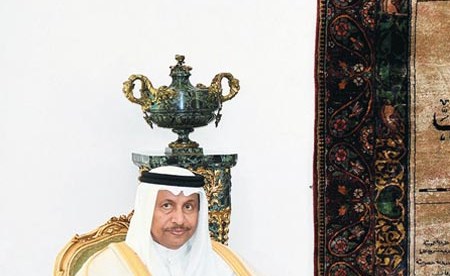 الرئيس المصري عبدالفتاح السيسي يطلع على رسالة صاحب السمو الأمير التي سلمها له سمو الشيخ جابر المبارك