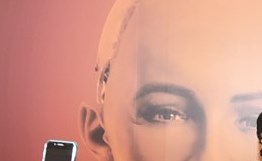 سيلفي مع صوفيا (قاسم باشا - ريليش كومار)