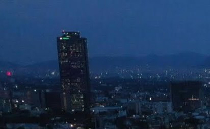 بالفيديو.. شريعة الغاب تتحكم بحركة المرور في مكسيكو