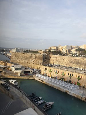 وصف الصورة
