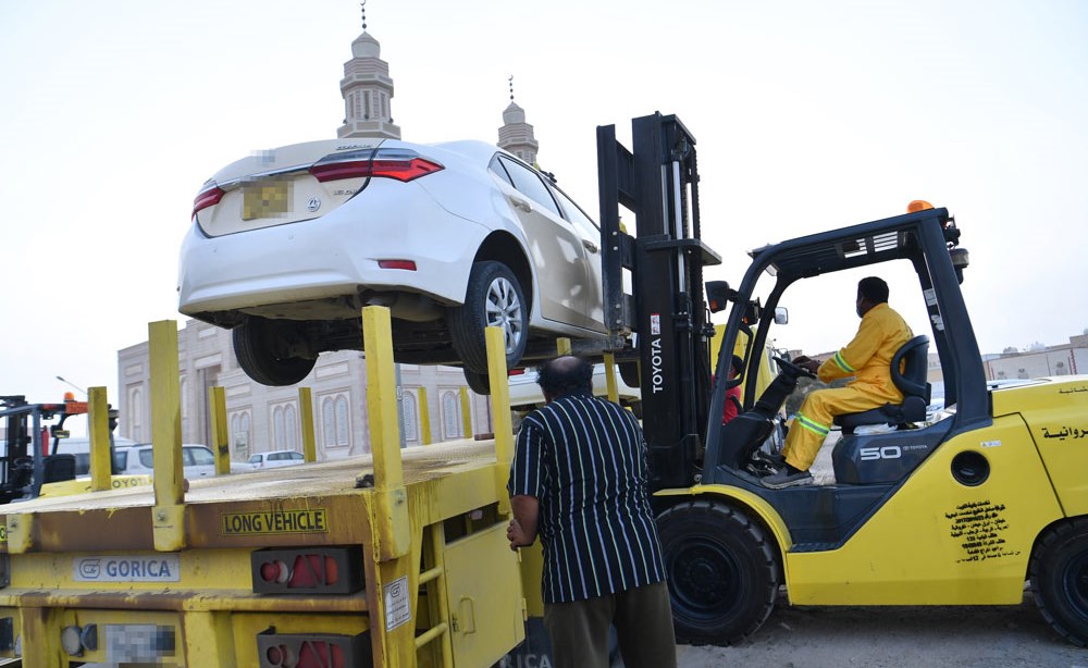 بالفيديو رفع 110 مركبات ومعدات ثقيلة لـ عزاب الجليب