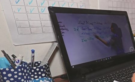 أعضاء رابطة طلبة «الخليج» لـ «الأنباء»: التعليم عن بُعد يُسرِّع عجلة الدراسة