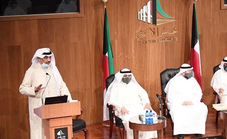 سمو رئيس الوزراء ومبارك الحريص والشيخ د. احمد الناصر وانس الصالح والشيخ د. باسل الصباح ومحمد الجبري