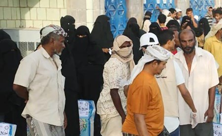 نوزع المساعدات للأشد احتياجا