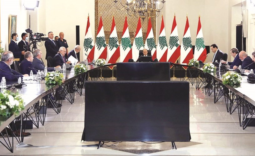 الرئيس العماد ميشال عون مترئسا اللقاء الوطني في بعبدا بحضور الرئيسين نبيه بري وحسان دياب وعدد من القيادات	(محمود الطويل)