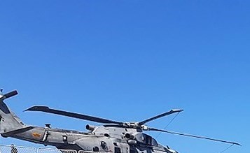 وصول السفينة العسكرية San Giusto التابعة للبحرية الإيطالية إلى مرفأ بيروت (محمود الطويل)