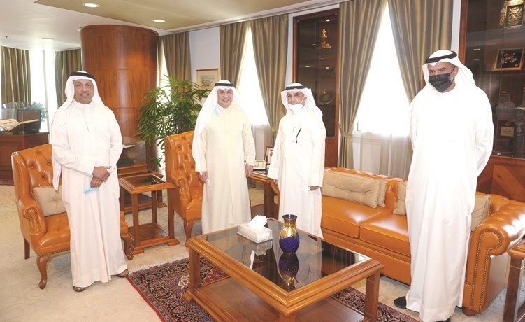 الصقر الغرفة مهتمة بتعزيز دور قطاع جريدة الأنباء Kuwait الصقر الغرفة مهتمة بتعزيز دور قطاع جريدة الأنباء Kuwait