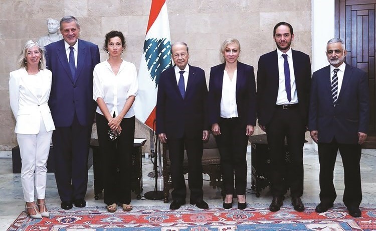 الرئيس العماد ميشال عون مستقبلا المديرة العامة لـ اليونيسكو أودري أزولاي بحضور المنسق الخاص للأمين العام للأمم المتحدة في لبنان يان كوبيتش والوفد المرافق	(محمود الطويل)