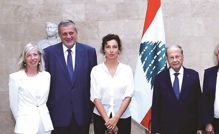 الرئيس العماد ميشال عون مستقبلا المديرة العامة لـ اليونيسكو أودري أزولاي بحضور المنسق الخاص للأمين العام للأمم المتحدة في لبنان يان كوبيتش والوفد المرافق (محمود الطويل)