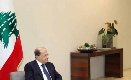 الرئيس العماد ميشال عون مستقبلا الرئيس المكلف مصطفى اديب في بعبدا (محمود الطويل)