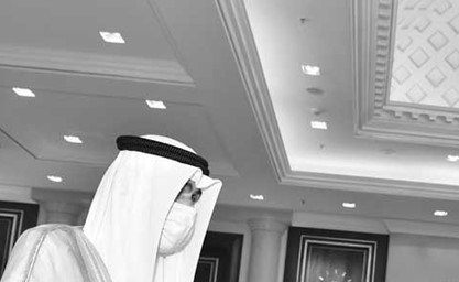 صاحب السمو الأمير الشيخ نواف الأحمد يتلقى العزاء من السلطان هيثم بن طارق سلطان عُمان