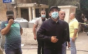 الرئيس سعد الحريري خلال زيارة تفقدية لموقع الانفجار في منطقة الطريق الجديدة	(محمود الطويل)