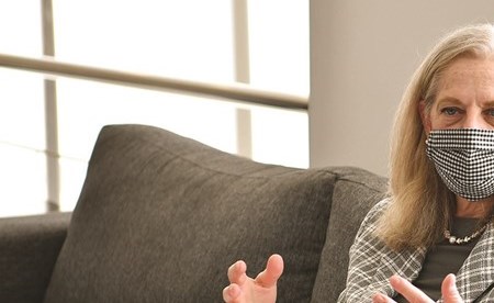 السفيرة الأميركية لـ «الأنباء»: حريصون على تزويد الكويت بأحدث الأسلحة